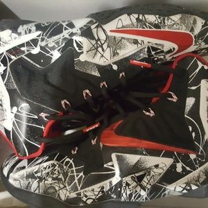 nike Lebron 11 Graffiti